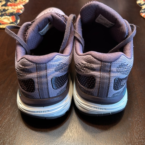 New Balance 680 running shoes size 9 - Picture 3 of 5